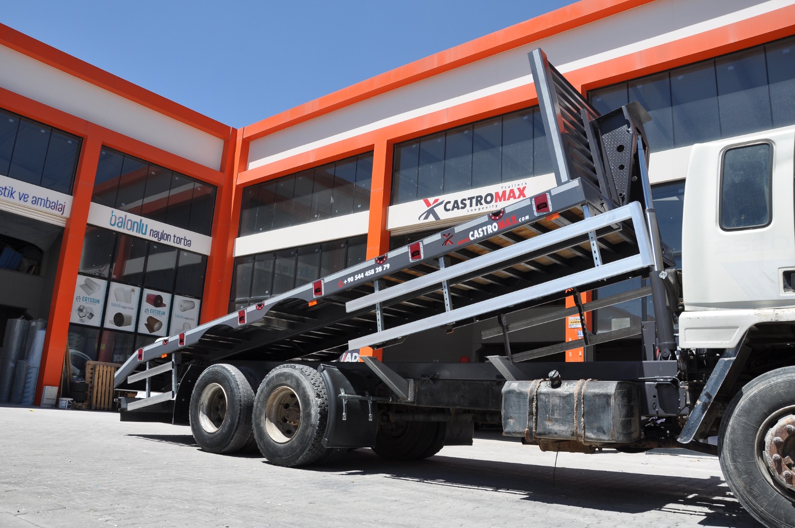 Worldwide freight services